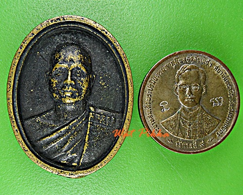 เหรียญหล่อหลวงพ่อจินดา วัดบ้านวัด นครราชสีมา .E68.