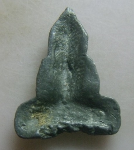 **เบาๆ**พระพุทธนั่งปางสมาธิ เนื้อชินตะกั่ว เก่าๆ สวยๆ ไม่ทราบที่**เนื้อจัด เชิญชมครับ