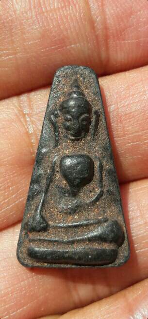 พระผงสุพรรณหลังยันต์ หลวงปู่ถิร ปญฺญาปโชโต วัดป่าเลไลย์วรวิหาร จ.สุพรรณบุรี ปี 2514 เคาะเดียว