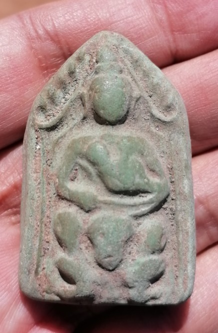 ขุนแผนขี่โหงพราย​ หลวงพ่อกวย​ วัดโฆษิตาราม​ เนื้อผงพุทธคุณ​ ยุคต้น​ เคาะเดียว  