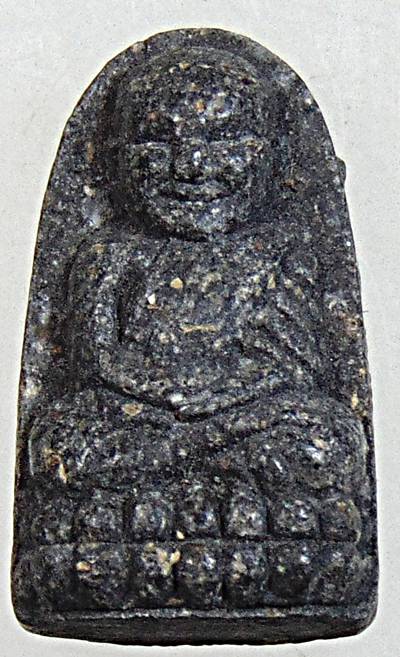 พระของขวัญหลวงปู่ทวด วัดห้วยมงคล เนื้อว่านผสมเหล็กไหล ผงสมเด็จบางขุนพรหม ฯ