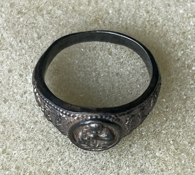 แหวนหลวงพ่อคูณ วัดบ้านไร่ เนื้อเงิน ปี36 ราคาเบาๆ