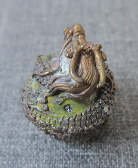 ลูกอมมังกรหลวงพ่อไพบูลย์ วัดอนาลโย