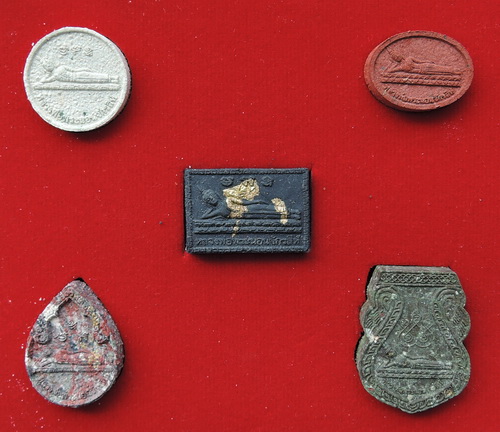 พระชุด หลวงพ่อพระนอน วัดพระนอนจักรสีห์ ชุด 5 องค์ ฝังตะกรุดทุกองค์ พร้อมกล่องเดิม