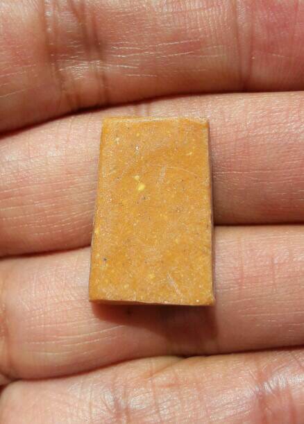 สมเด็จพิมพ์คะแนนหลังเรียบ เนื้อผงน้ำมัน หลวงพ่อกวย วัดโฆสิตาราม จ.ชัยนาท  ปี 2515 เคาะเดียว   