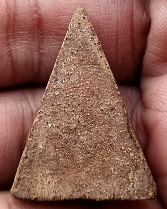 นางพญา เนื้อผง สูง 3 ซ.ม.เศษ พระบ้านเก่าเก็บหลายสิบปี