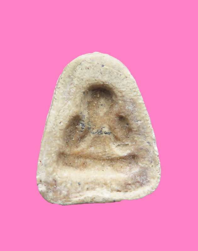 พระปิดตา เม็ดบัว เนื้อผง หลังแบบ 