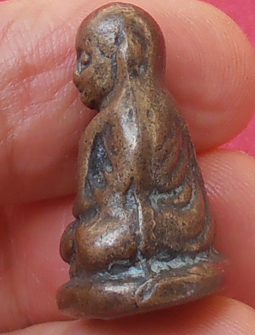 รูปหล่อหลวงพ่อเงิน วัดบางคลาน 