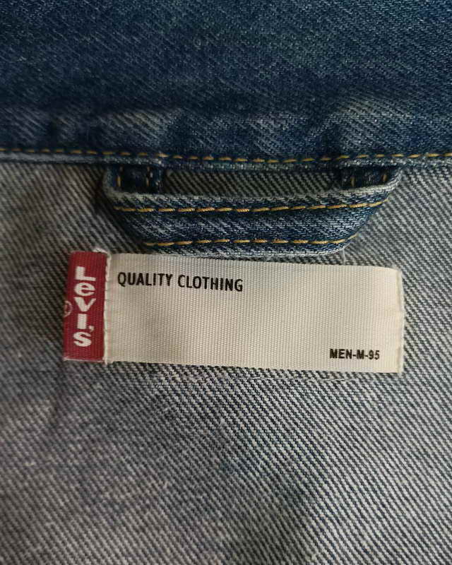 แจ๊คเก็ตยีนส์ลีวายปกไม่ขาดไม่เปื่อย