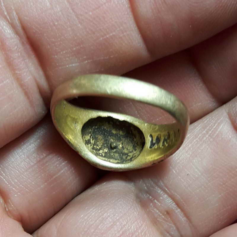 แหวนตะกร้อ (พิรอดกลับร้ายกลายเป็นดี) หลวงพ่อขวัญ ปวโร วัดบ้านไร่ จ.พิจิตร ท้องวงเบอร์ 59