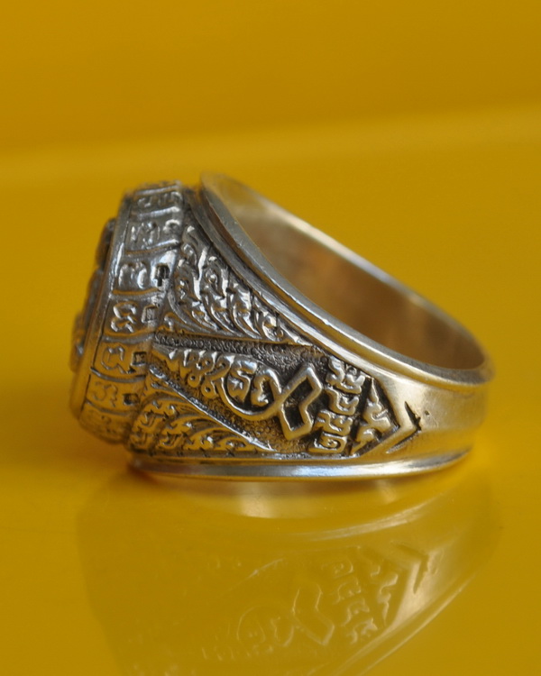 แหวนลงยารูปเหมือน หลวงปู่ชื้น วัดญาณเสน