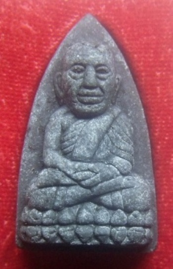 **เบา​ๆ​**หลวงปู่ทวด ผสมผงเหล็กน้ำพี้ศักดิ์สิทธิ์ รุ่นสมโภชพระบรมธาตุเจดีย์ ปี ๒๕๓๗**พร้อมกล่องเดิม