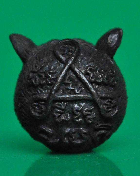 ลูกอมพญาเสือ หลวงพ่อไสว วัดปราสาทเขาพนมรุ้ง 