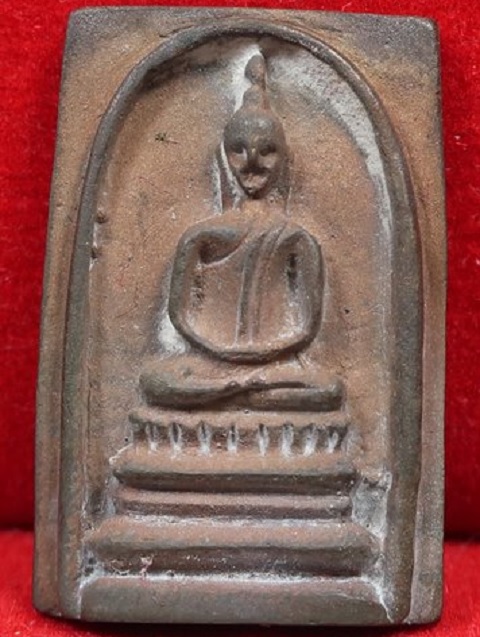 พระสมเด็จหล่อโบราณ ถอดพิมพ์ รุ่นแรก 2494 หลวงพ่อแพ วัดพิกุลทอง  ปี35 ตอก 2โค๊ต...เคาะเดียวแดง...