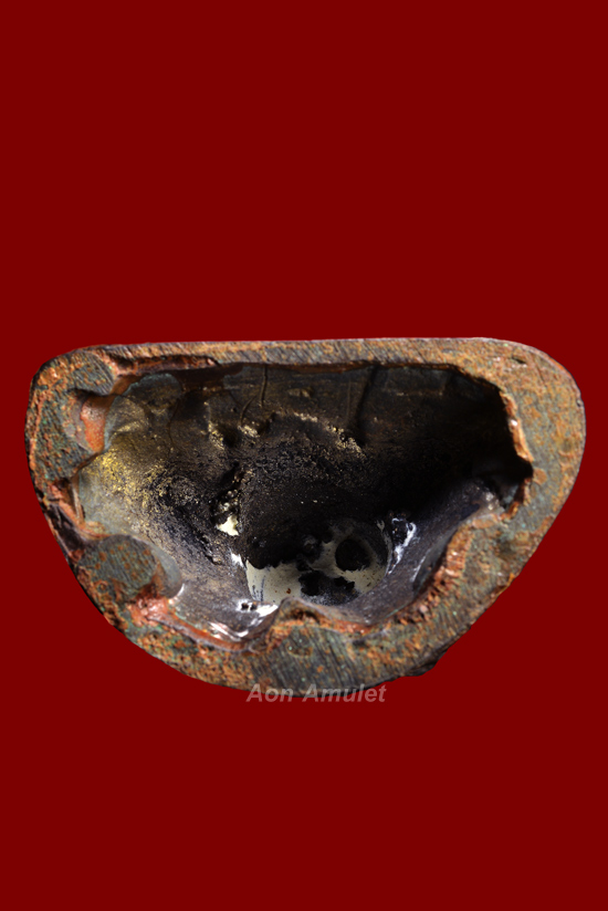 พระรูปเหมือนบูชารุ่นแรก ขนาดหน้าตัก 1.5 นิ้ว หลวงพ่อนัส อโนมปัญโญ วัดอ่าวใหญ่ พ.ศ.2535