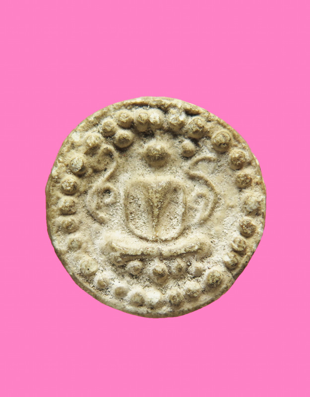 พระผงพิมพ์จันลอยข้างเม็ด