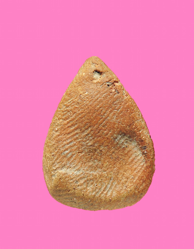 พระเนื้อดิน ใบโพธิ์ น่าจะลงกรุมา เก่า 