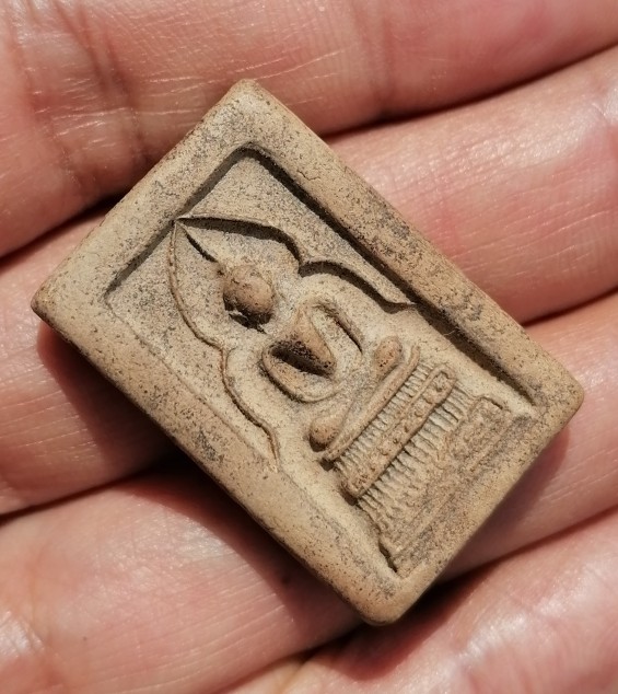 พระสมเด็จแหวกม่าน​​ หลวงพ่อกวย วัดโฆษิตาราม จ.ชัยนาท ยุคต้น​ เคาะเดียว