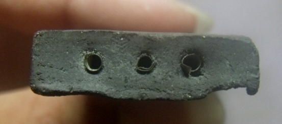 **เบา​ๆ​**หลวงปู่ทวด เนื้อว่าน พิมพ์สี่เหลี่ยมกลักไม้ขีด หลังสถูปเจดีย์ ใต้ฐานฝังตะกรุด 3 ดอก**สวยๆ