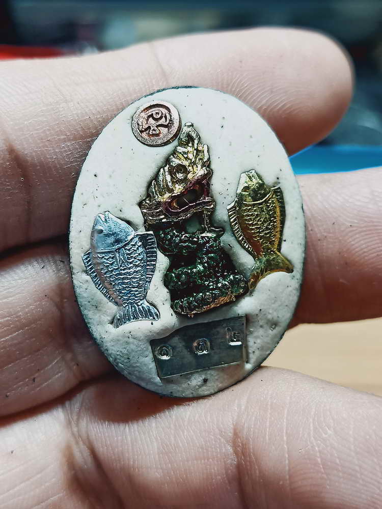 4-200 ล็อกเก็ตมหาบารมี รุ่นแรก หลวงปู่มูล วัดสมศรี อ.เมือง จ.ขอนแก่น 2562 เลข 132 กล่องเดิม