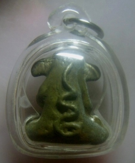 **เบา​ๆ​**รูปหล่อพระพิฆเนศปิดตา หลังยันต์ เนื้อโลหะผสม เก่าๆ ไม่ทราบที่**เนื้อจัด เลี่ยมสวยพร้อมใช้