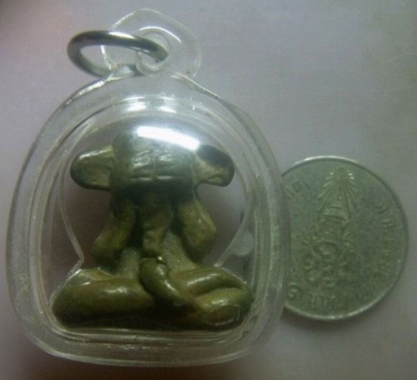 **เบา​ๆ​**รูปหล่อพระพิฆเนศปิดตา หลังยันต์ เนื้อโลหะผสม เก่าๆ ไม่ทราบที่**เนื้อจัด เลี่ยมสวยพร้อมใช้