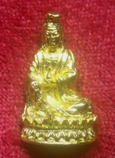**เบาๆ**รูปหล่ออุดกริ่ง พระโพธิสัตว์กวนอิม วัดพระปฐมเจดีย์ จ.นครปฐม**กะไหล่ทอง กล่องเดิม สวยๆ