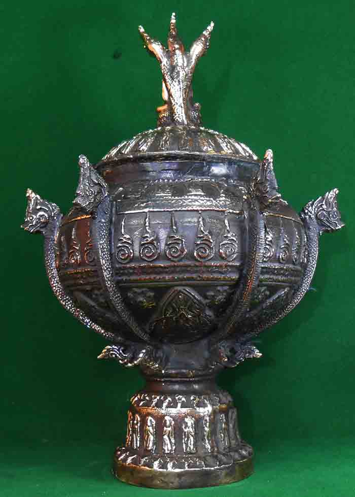 ขันบาตรน้ำมนต์เก่าโบราณ ฝากนาคปรกเนื้อสัมฤทธิ์