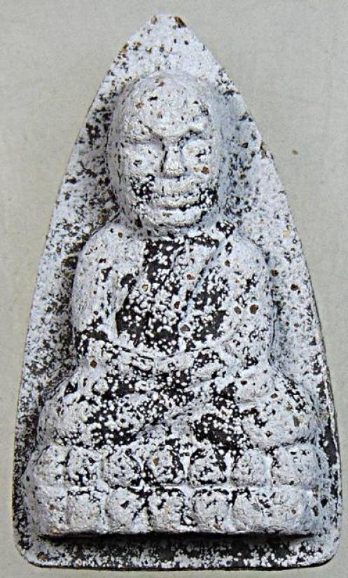 หลวงพ่อทวด วัดพะโคะ จ.สงขลา เนื้อว่าน รุ่น “เจริญรุ่งเรือง” พิมพ์ใหญ่ หลังฝังโค๊ดฝาบาตร และ พระธาตุข