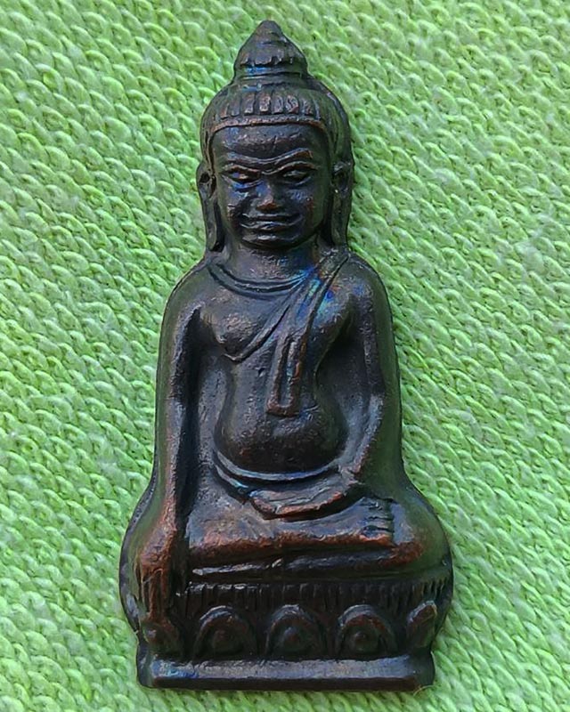 16.พระหูยาน หลังจปร. (รุ่นปืนแตก) วัดราชบพิธ พ.ศ. 2513 ในหลวงเสด็จเททอง เกจิ 108 ปลุกเสกพิธีใหญ่