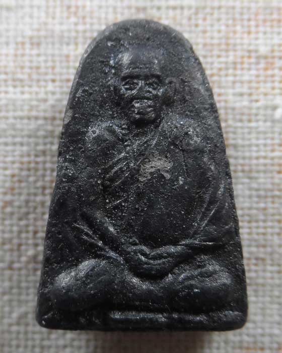 พระผงรูปเหมือนท่านพระคุณเจ้าดาบส สุมโน อาศรมเวฬุวัน จ.เชียงราย