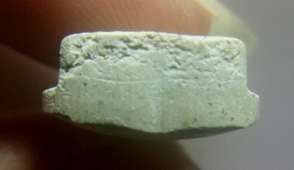 **เบา​ๆ​**พระผงรูปเหมือนพิมพ์ใบโพธิ์ หลวงพ่อเกษม เขมโก รุ่นมงคลเกษม สุสานไตรลักษณ์ จ.ลำปาง ปี ๒๕๓๗**