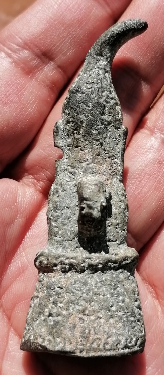 งั่งตาโปน​​ เกศขวา​ เนื้อสำริดเก่าๆ​ ไม่ทราบแหล่งที่มา เคาะเดียว   