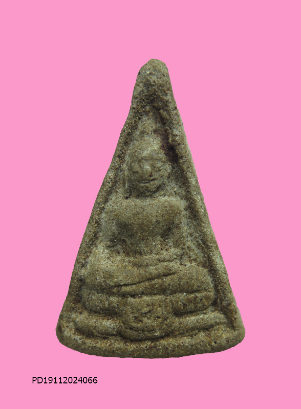 พระพุทธฐานผ้าทิพย์ หลังยันต์