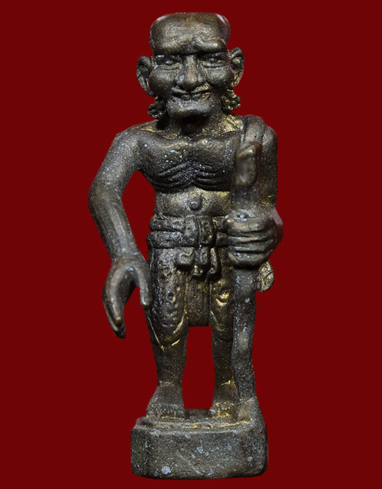 ชูชก รุ่นแรก เจ้าคุณหมู วัดทรงธรรมวรวิหาร จังหวัด สมุทรปราการ ปี พ.ศ. 2548 ใต้ฐาน มีจาร