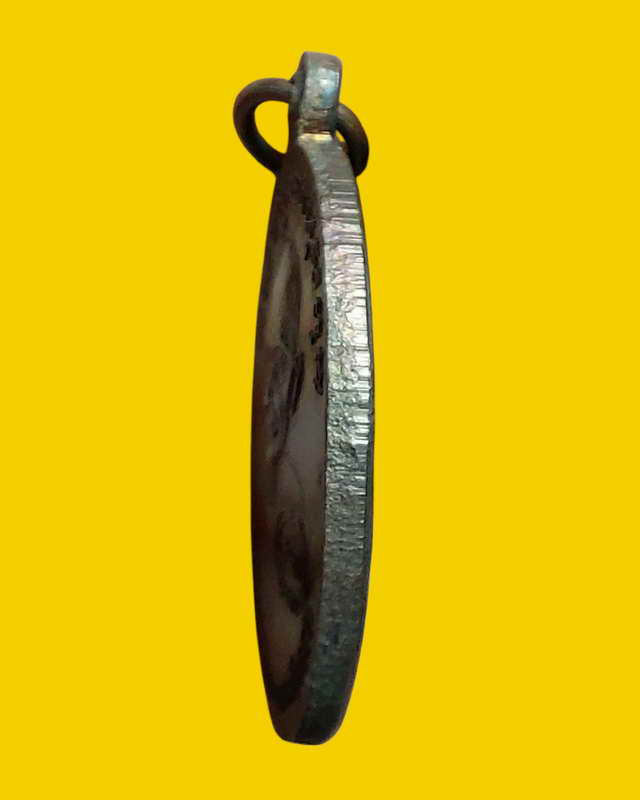 เหรียญหลวงพ่อเงินหลังหลวงพ่อเดิมรุ่นช้างคู่ วัดท้ายน้ำ ปี2526