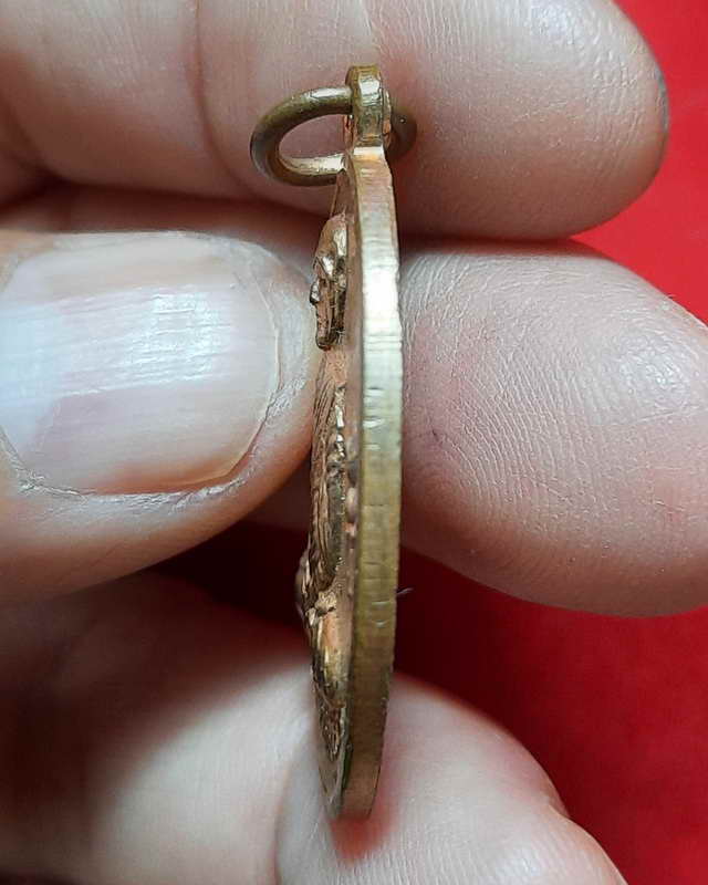 เหรียญรูปเหมือน น.ว.ม.ดอกบัว 2 ข้าง ท่านธรรมวิตกโก วัดเทพศิรินทร์ฯ ปี2515กะไหล่ทอง 1โค๊ต