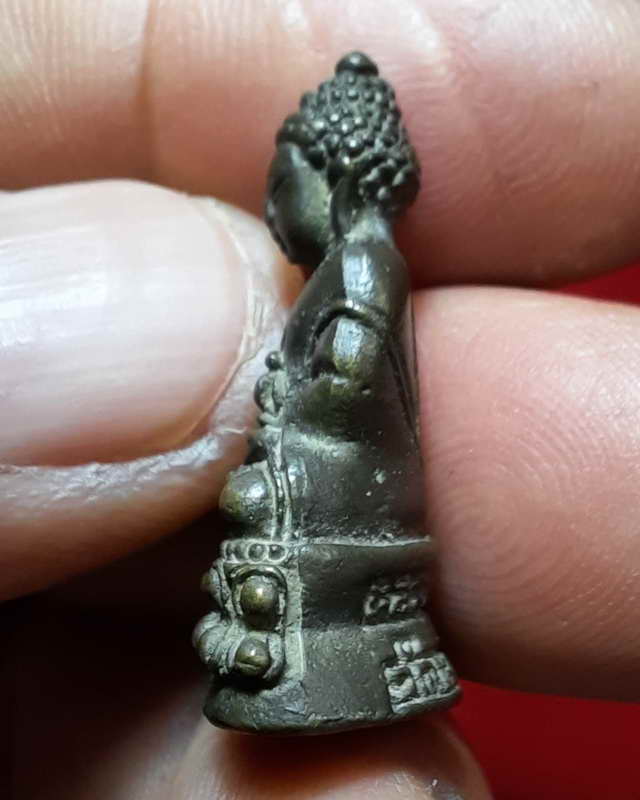 พระกริ่งเบญจบารมี หลวงพ่อจวน วัดหนองสุ่ม สิงห์บุรี ปี 2528 เนื้อทองฝาบาตร