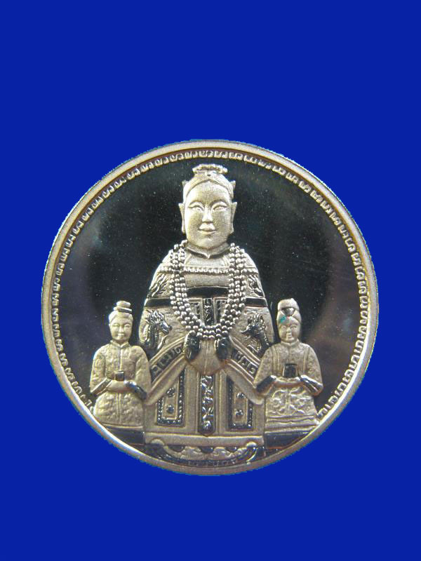 $ เหรียญรุ่นฉลองเปิดศาลกะแดะ สุราษฎร์ธานี ปี ๒๕๓๙ ( แบบที่ ๒ เคาะเดียว ๑๐ เหรียญครับ )