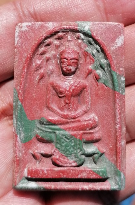 พระสมเด็จปรกโพธิ์​ หลังพระแม่ธรนีบีบมวยผม เนื้อผงน้ำมัน​ หลวงพ่อกวย  วัดโฆษิตาราม​ ยุคต้น เคาะเดียว 