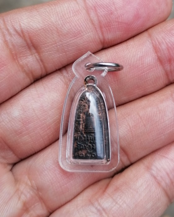 หลวงปู่ทวด ปี​ 2508 รุ่นทะเลซุง เนื้อทองแดง พิมพ์บัว​ 5​ เลี่ยมกันน้ำหนาๆ​ เคาะเดียว    