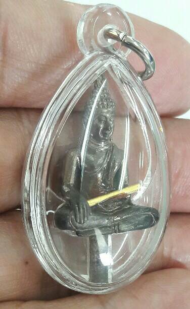 พระยอดธงหลวงพ่อคูณ ปริสุทโธ 80 เนื้อนวะ ตะกรุดทองคำ เคาะเดียว