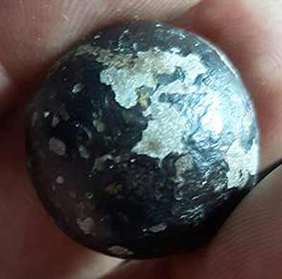 *ลูกอมผงเทา จุ่มรัก หลวงพ่อพริ้ง วัดบางปะกอก*