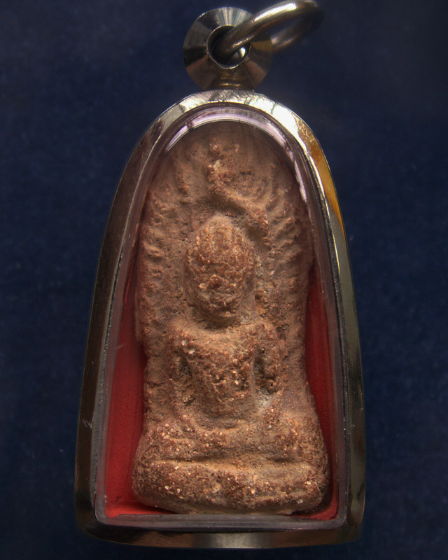 พระเนื้อดินผสมผง พิมพ์ซุ้มนครโกษา หลวงพ่อทองดำ วัดท่าทอง รุ่นแรก (ยุคต้น ก่อนปี 2500) หายาก