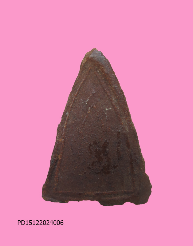 พระพุทธชินราช เนื้อผงแก่ว่าน หลังอกเลา