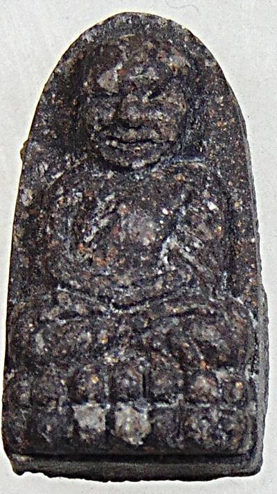 พระของขวัญหลวงปู่ทวด วัดห้วยมงคล เนื้อว่านผสมเหล็กไหล ผงสมเด็จบางขุนพรหม ฯ