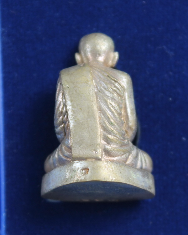 รูปหล่อเนื้ออัลบาก้าสมเด็จพระญาณสังวร 