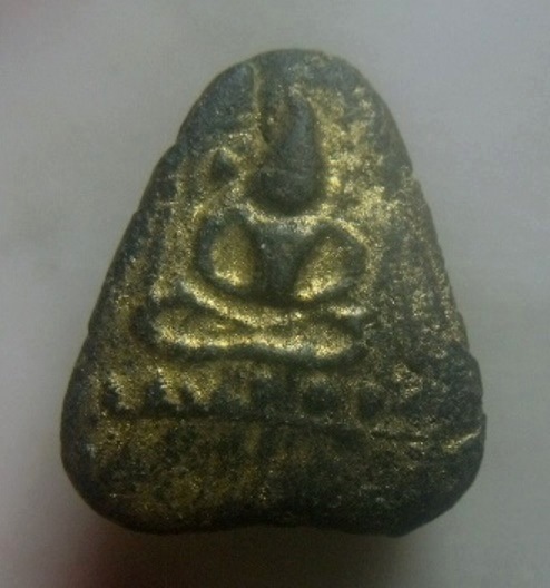 **เบา​ๆ​**พระปิดตามหาลาภ หลังพระพุทธ เนื้อผงคลุกรักทาทอง หนึกนุ่ม เก่าๆ ไม่ทราบที่**เนื้อจัด สวยๆ