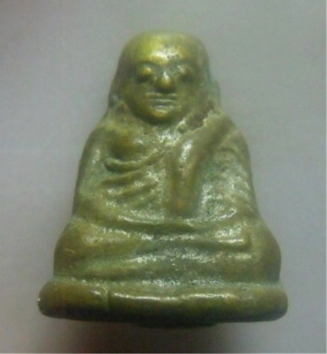 **เบาๆ**รูปหล่อหลวงพ่อเงิน วัดบางคลาน หล่อตัดช่อ เนื้อโลหะผสม เก่าๆ**เนื้อจัด สวยๆ เชิญชมครับ 