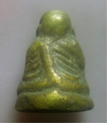 **เบาๆ**รูปหล่อหลวงพ่อเงิน วัดบางคลาน หล่อตัดช่อ เนื้อโลหะผสม เก่าๆ**เนื้อจัด สวยๆ เชิญชมครับ 